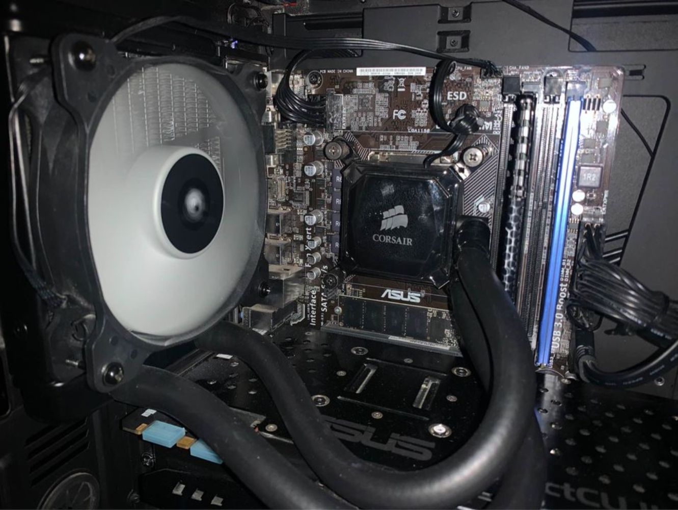 Refrigeracion Liquida Refria Como Tu Ex H60 Corsair Te Enfria Hasta El Cuarto No Necesitas Aire